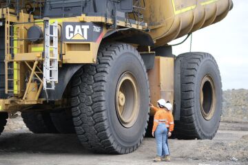 CAT 793 Haul Truck